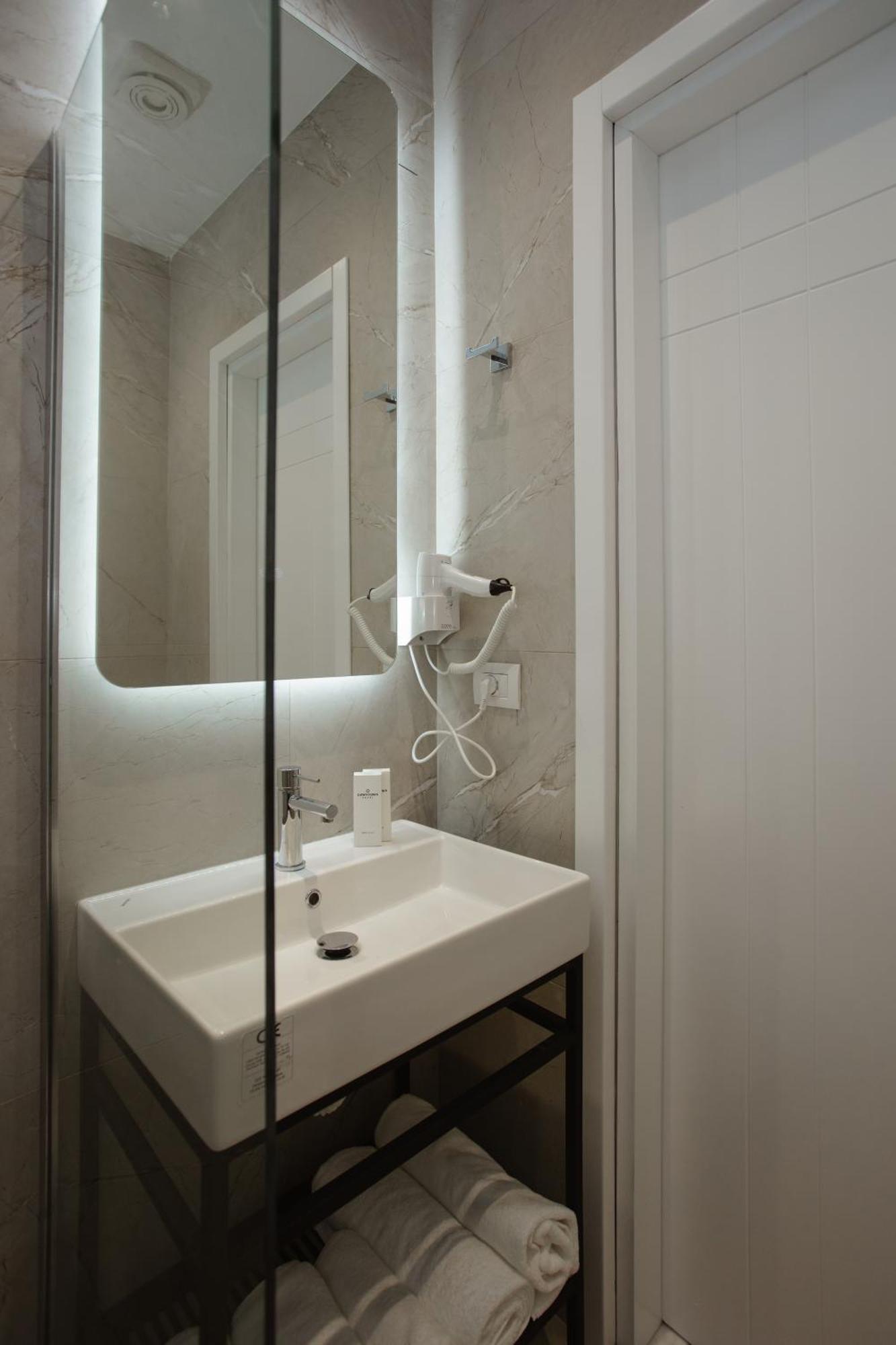 Downtown Hotel Shkodër Eksteriør bilde