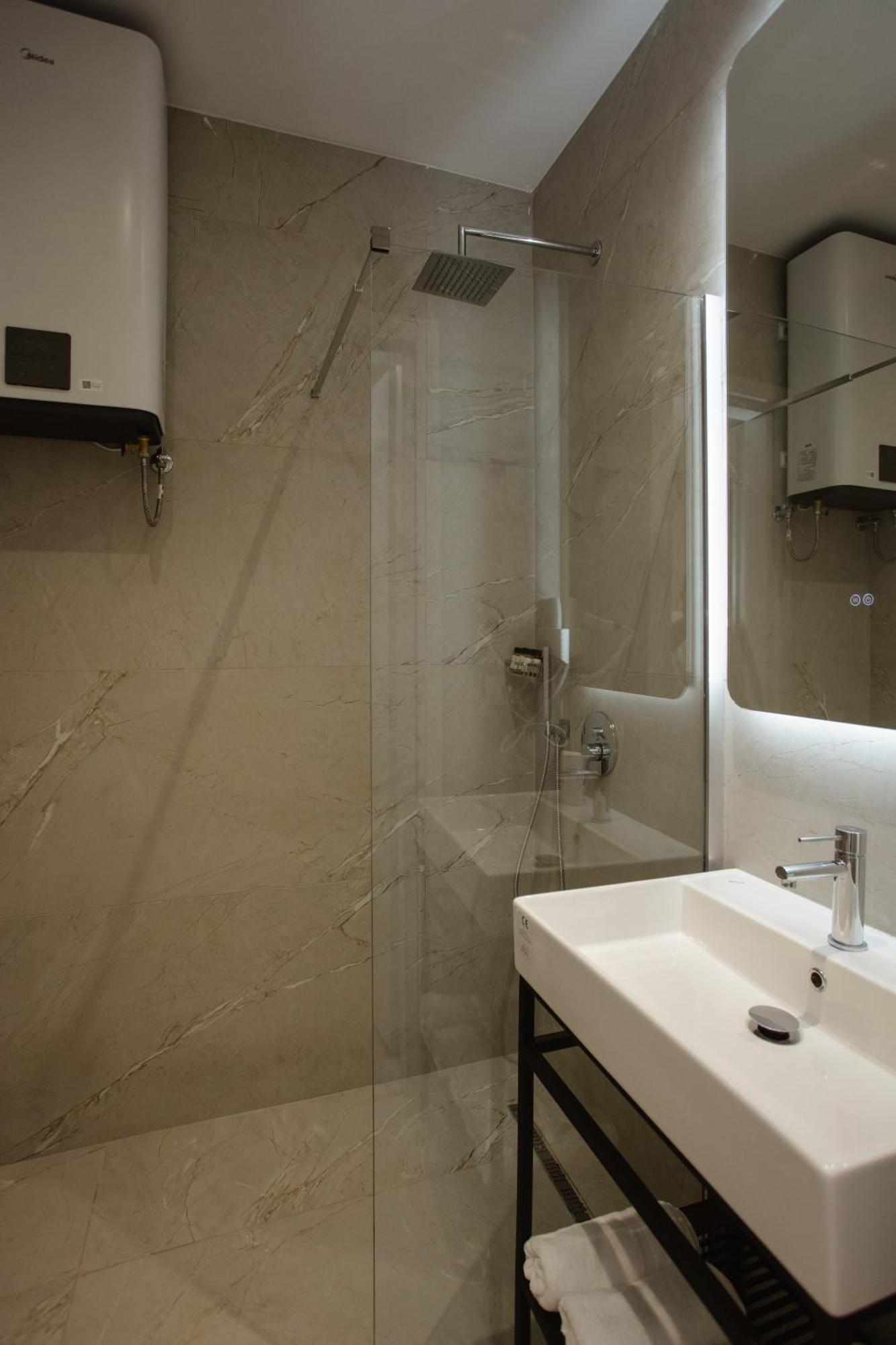 Downtown Hotel Shkodër Eksteriør bilde